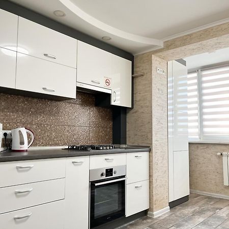 0147 New Flat Near Airport Zhulyany Sofievskaya Borshchagovka Apartment Kiev Exterior foto